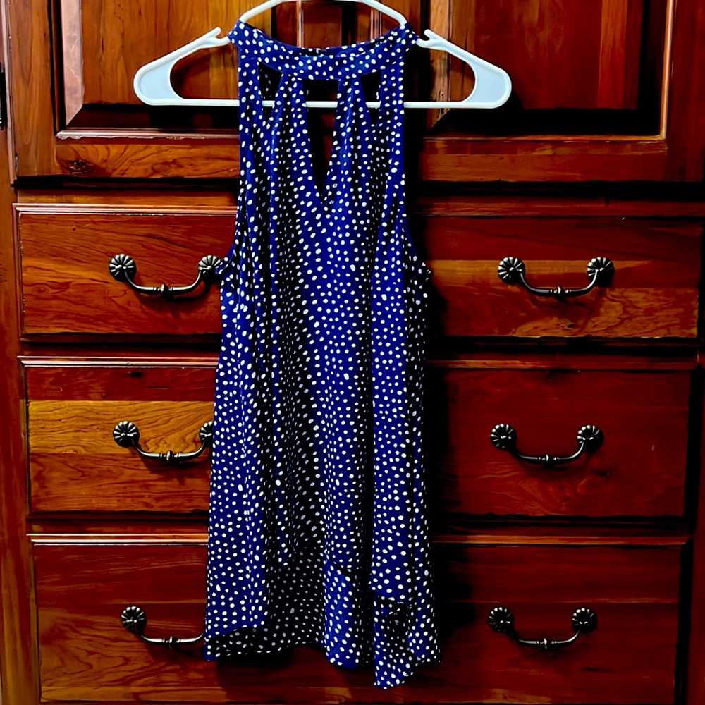 Sleeveless blouse